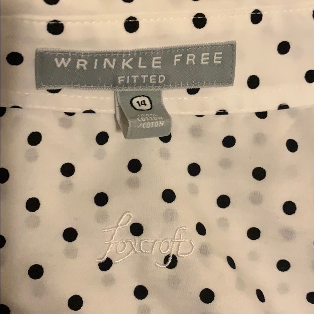 Wrinkle Free Fitted Button Up polka dot blouse - Picture 7 of 7